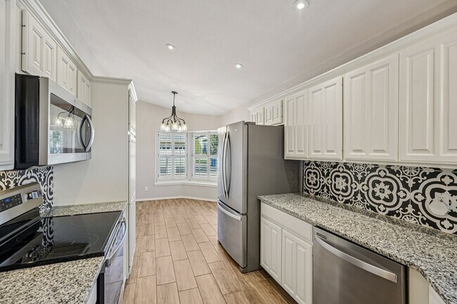 Building Photo - 127 Terrace Ln