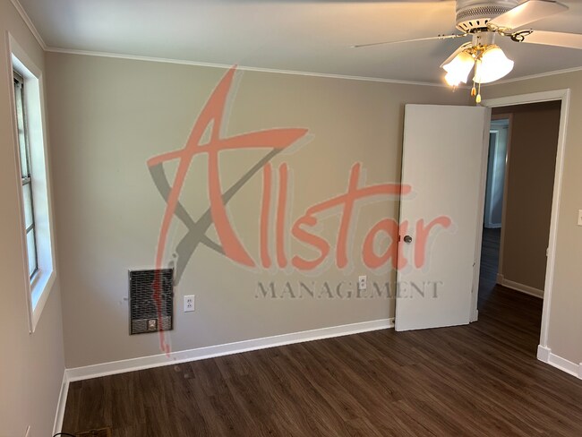 Building Photo - 3464 Red Banks Rd S