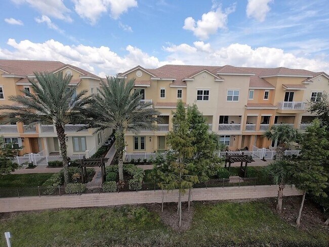 Building Photo - 1520 Lake George Dr