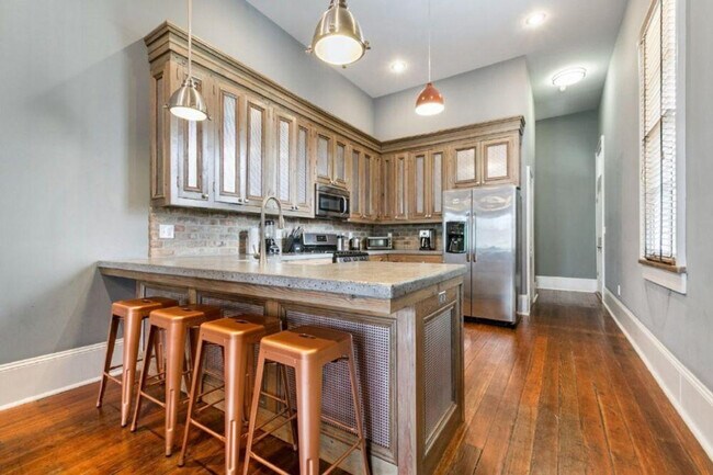 Building Photo - 1407 Baronne St