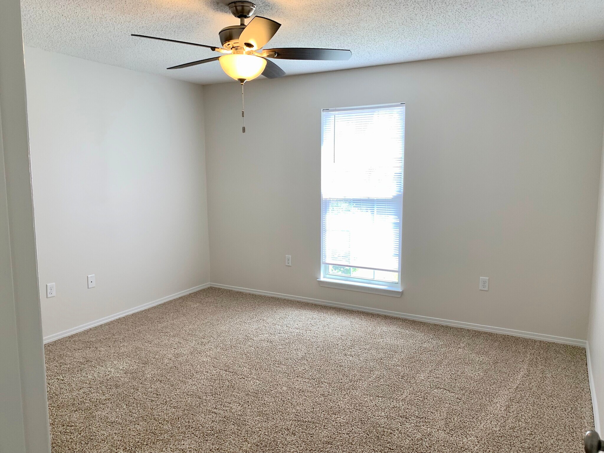 master bedroom - 4553 Barrington Ln