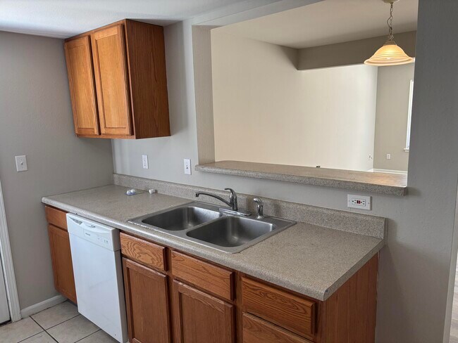 Building Photo - 1419 Bodie Dr