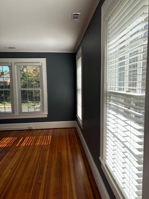 Building Photo - 613 S York St