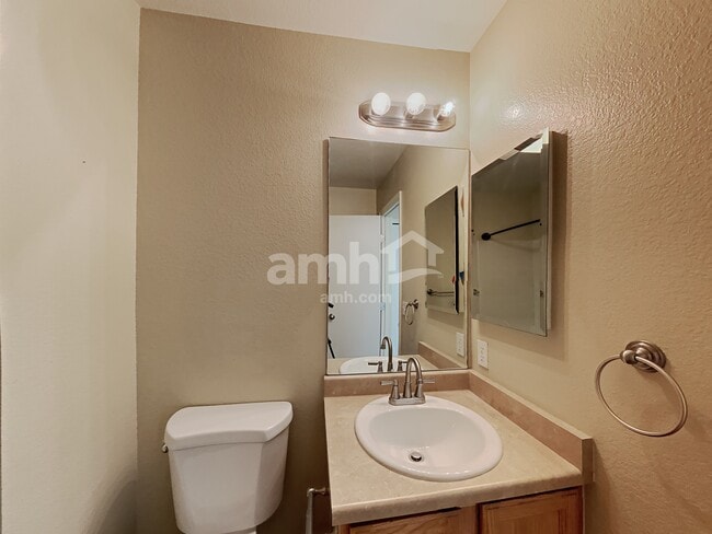 Building Photo - 2108 Hibbard Ln