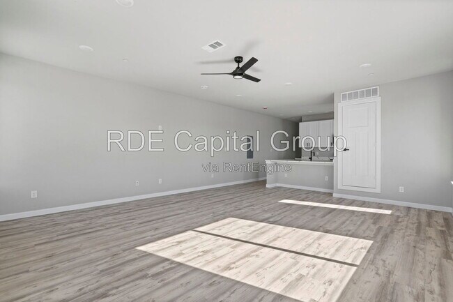 Building Photo - 948 S Corinth St Rd