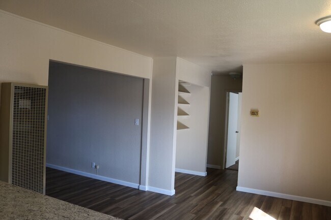Building Photo - Affordable 3 bedroom on a quiet street
