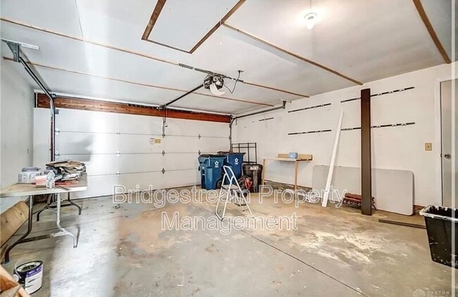 Building Photo - 7716 Timbercrest Dr