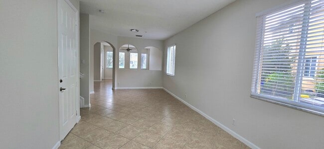 Building Photo - 4305 Coventry Pointe Way