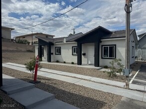 Building Photo - 365 N 16th St