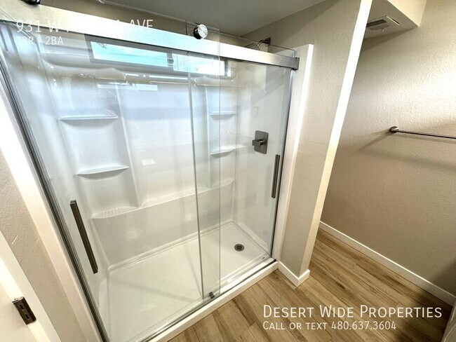 Building Photo - 931 W Posada Ave