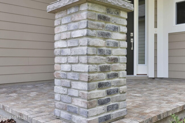 Building Photo - 202 Sutton Dr