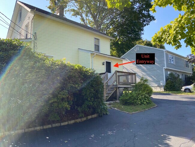 Building Photo - 81 Soundview Ave