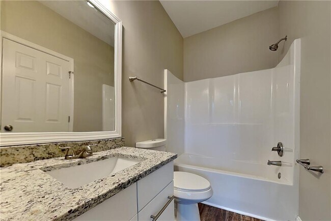 Building Photo - 4915 Wycliffe Dr SW