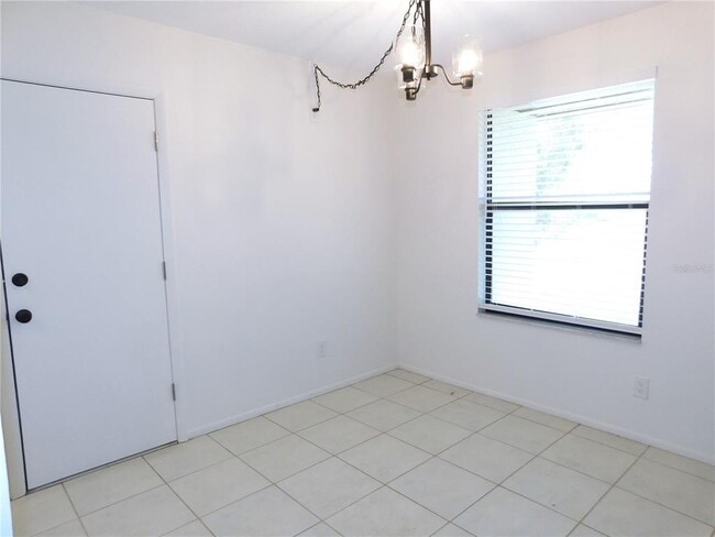 Building Photo - 204 Caryl Way
