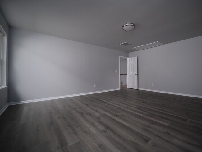 Building Photo - 1030 Boxelder Ln