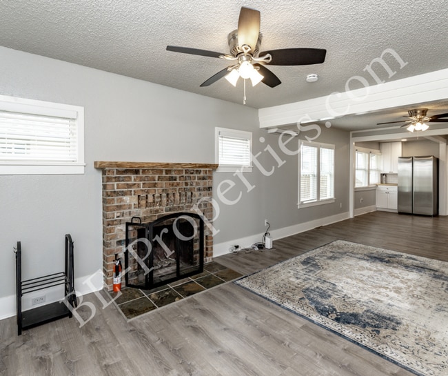 Building Photo - Renovated Tacoma Home