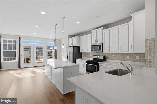 Building Photo - 5818 Imperial Dr