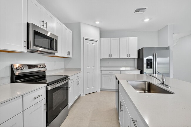 Building Photo - 19525 Fairhill Ct