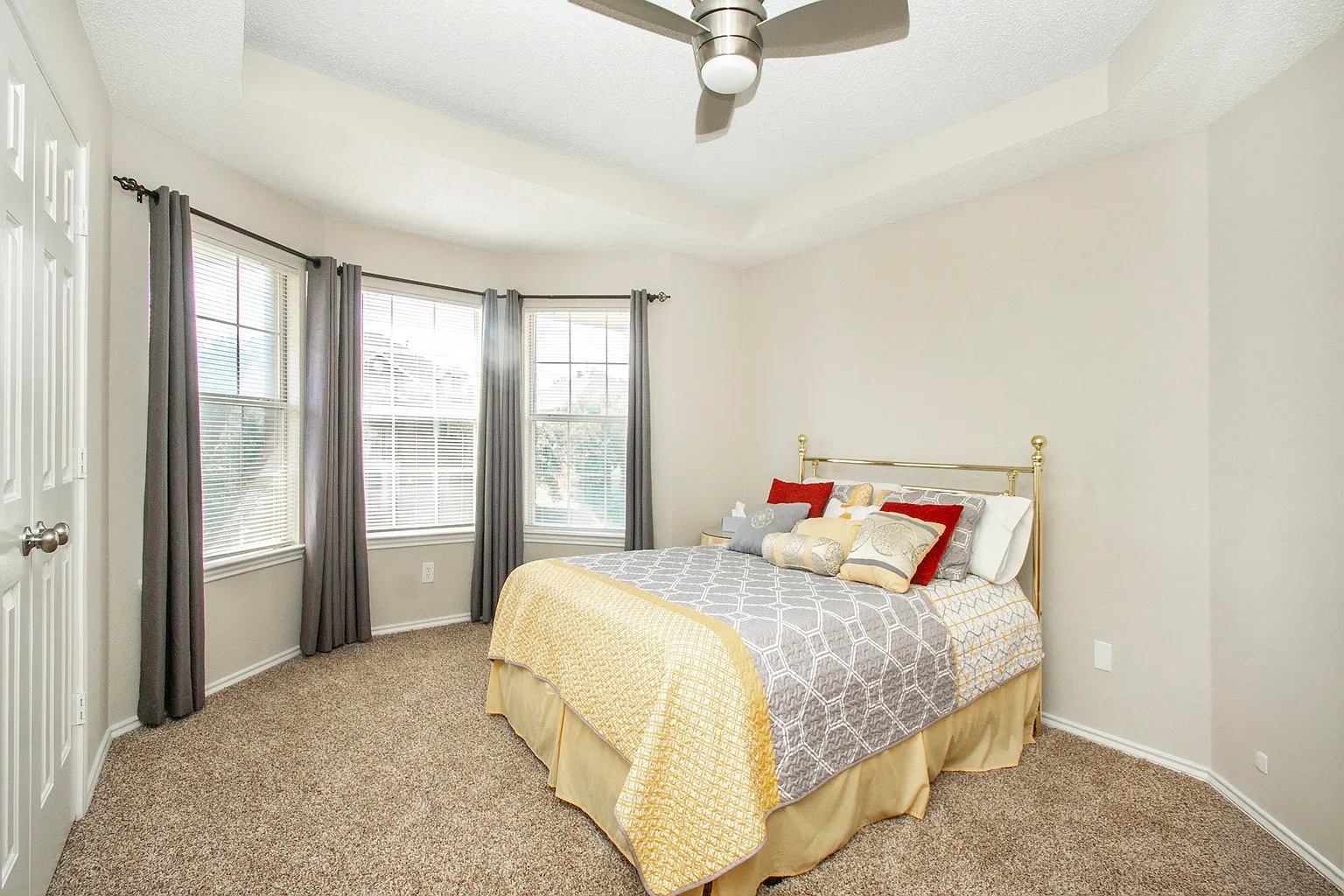 Building Photo - Room in House on Kentshire Cir