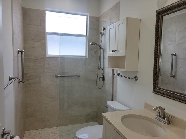 Building Photo - 2011 Cattleman Dr