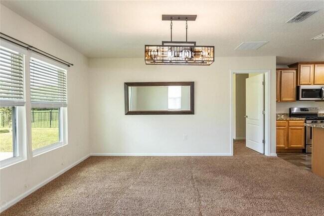 Building Photo - 131 Fairway Ct