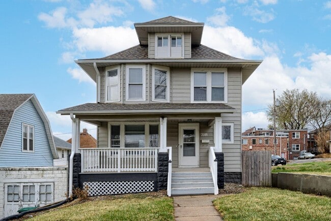 Building Photo - 3509 Howard St