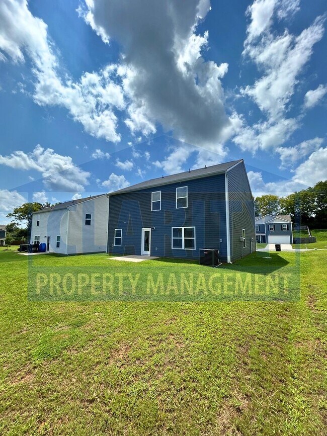 Building Photo - 1471 Housley Dr