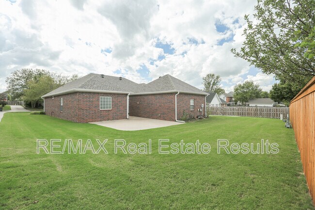 Building Photo - 6454 Norman Ave