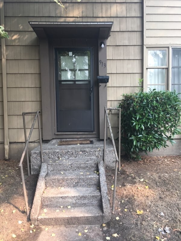 Primary Photo - 1/2 Off 2nd Month's Rent