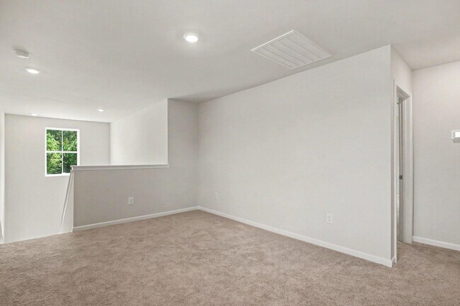 Building Photo - 1120 Tibetan St