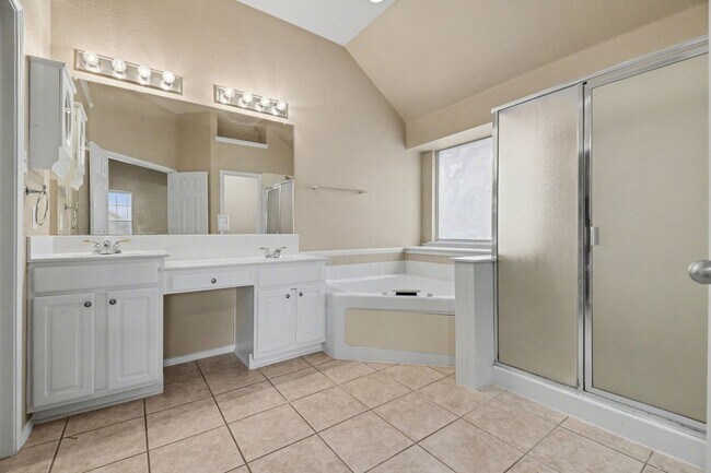 Building Photo - Welcome home to this spacious 3-bedroom, 2-bathroom property offering 2,000 square feet of comfor...