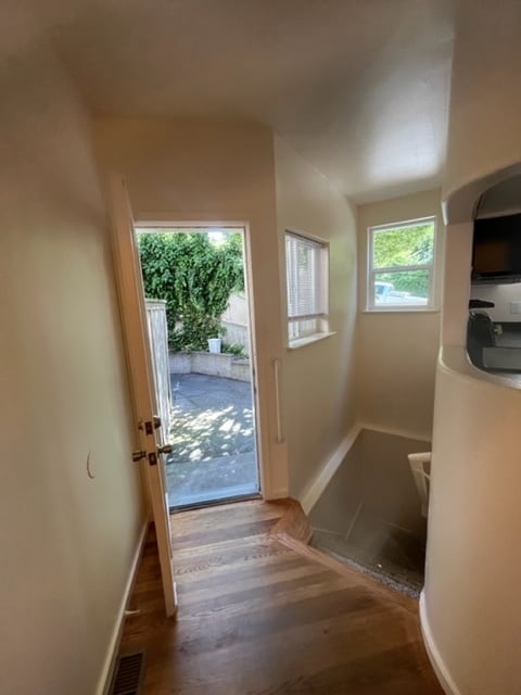 Looking at the front door - 5636 NE 61st St