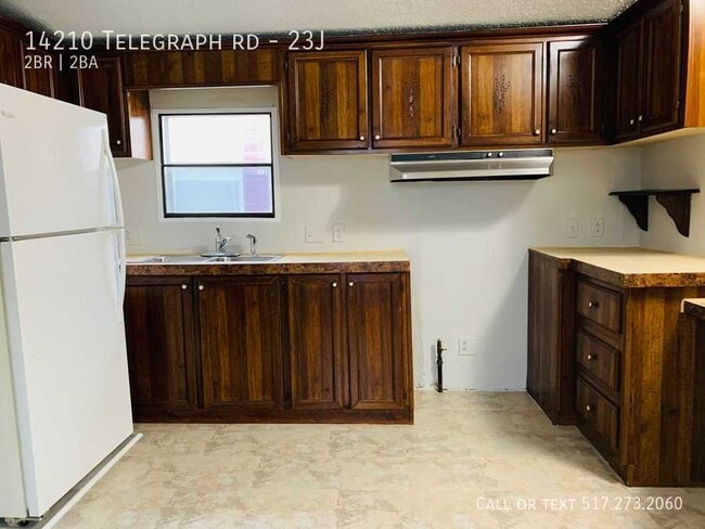 Building Photo - 2 bed / 2 bath Mobile Home Handy Man Speci...