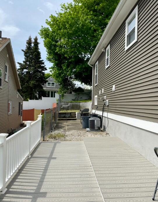 Building Photo - 52 S Border Rd