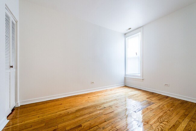 Building Photo - 6230-6234 S Artesian Ave