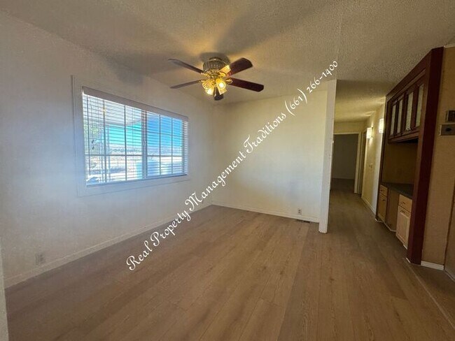 Building Photo - Quite Country Living 3 Bed-2 Bath