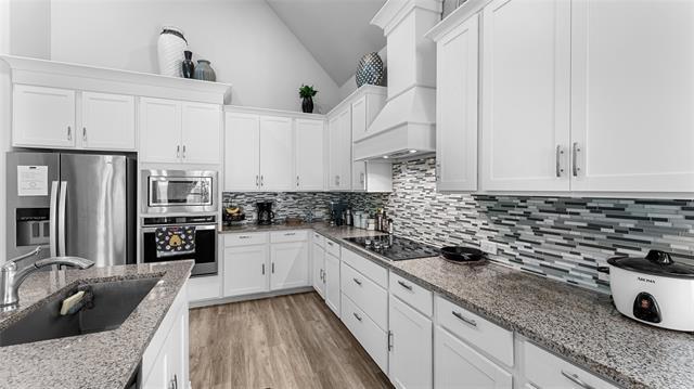 Building Photo - 3800 Carmel Hills Dr