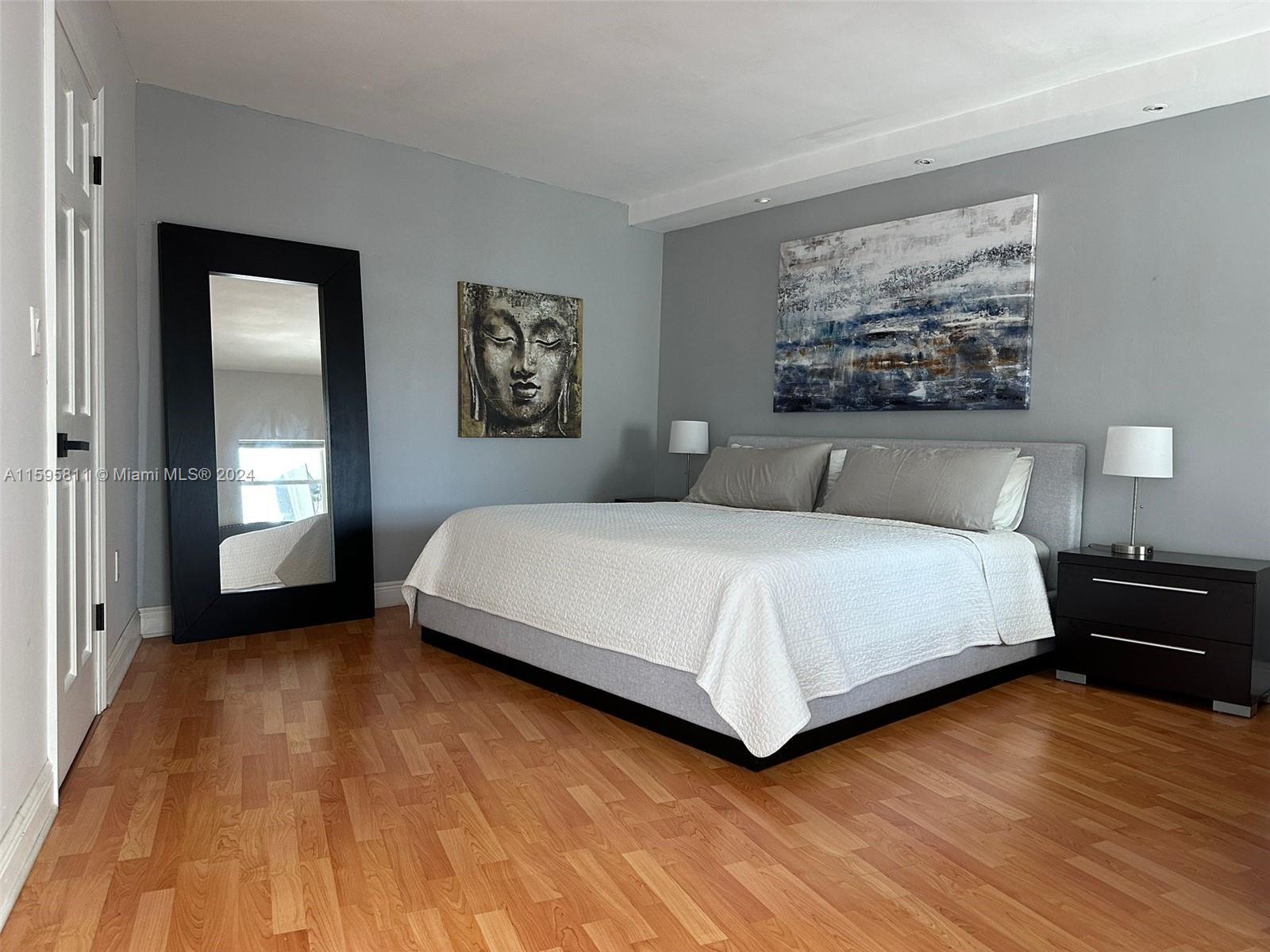 Building Photo - 5401 Collins Ave