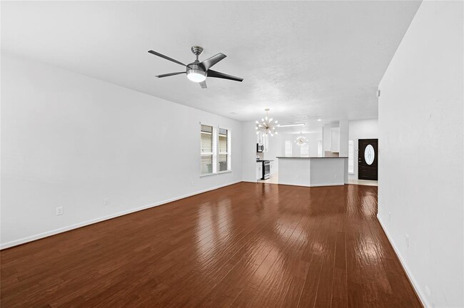 Building Photo - 7531 Oakwood Canyon Dr