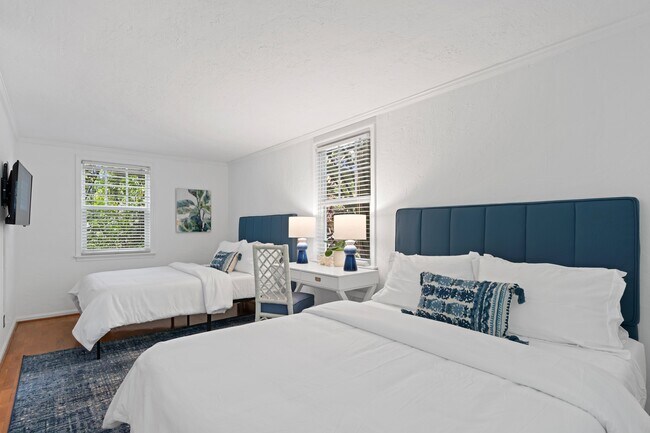 Building Photo - 727 Claremore Dr