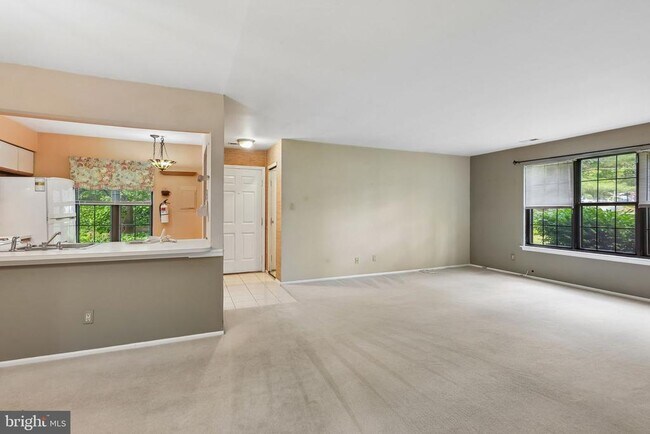 Building Photo - 253 Everly Ct