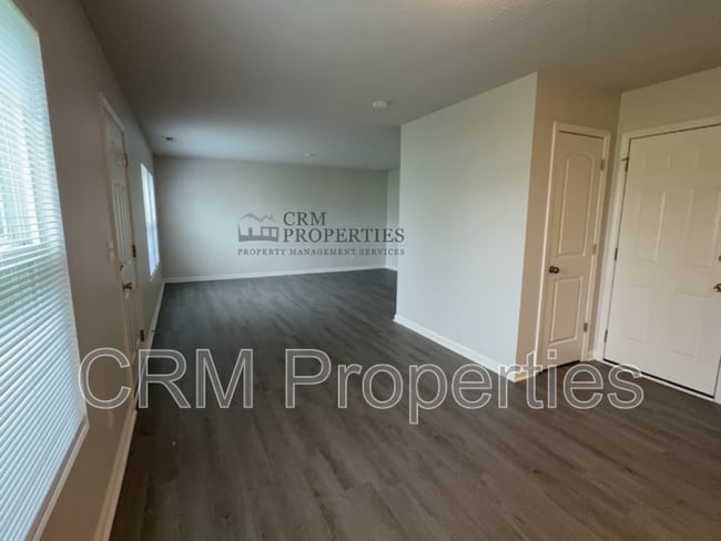 Building Photo - 211 Barr Ct