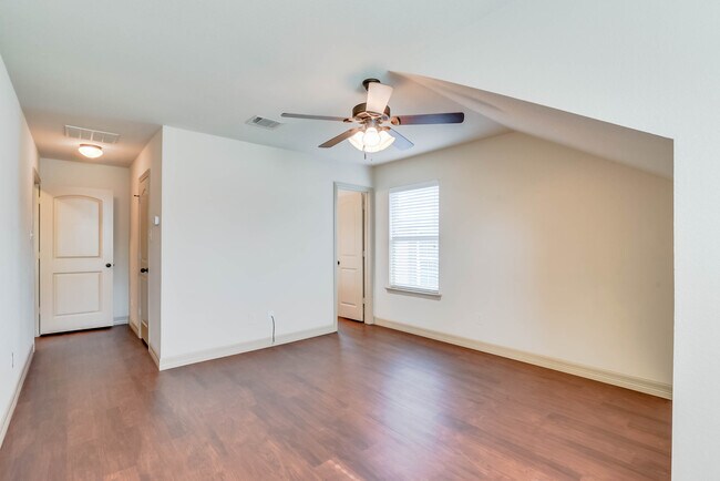 Building Photo - 2724 Forest Park Blvd