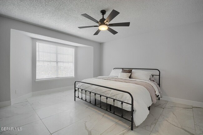 Building Photo - 7413 Le Conte Dr