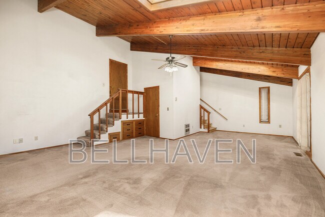 Building Photo - 450 W Elmore Ave