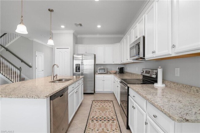 Building Photo - 4 BR home Estero