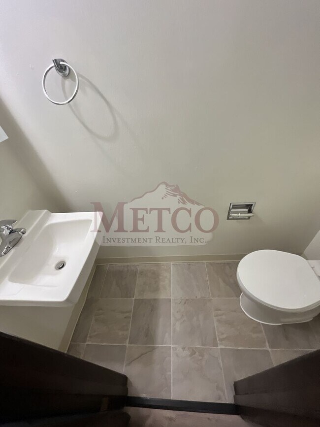 Building Photo - 14401