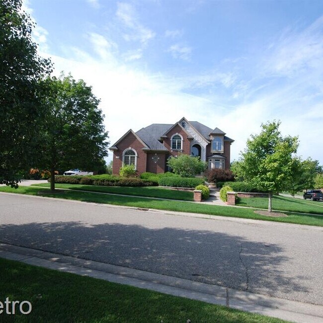 Building Photo - 5121 Parkgate Dr