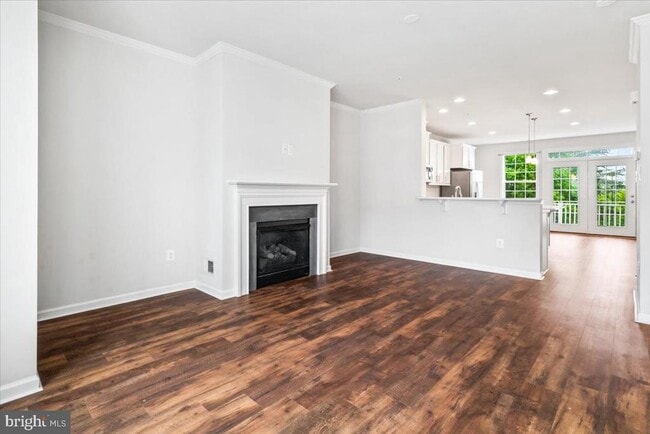 Building Photo - 309 Spring Bank Way