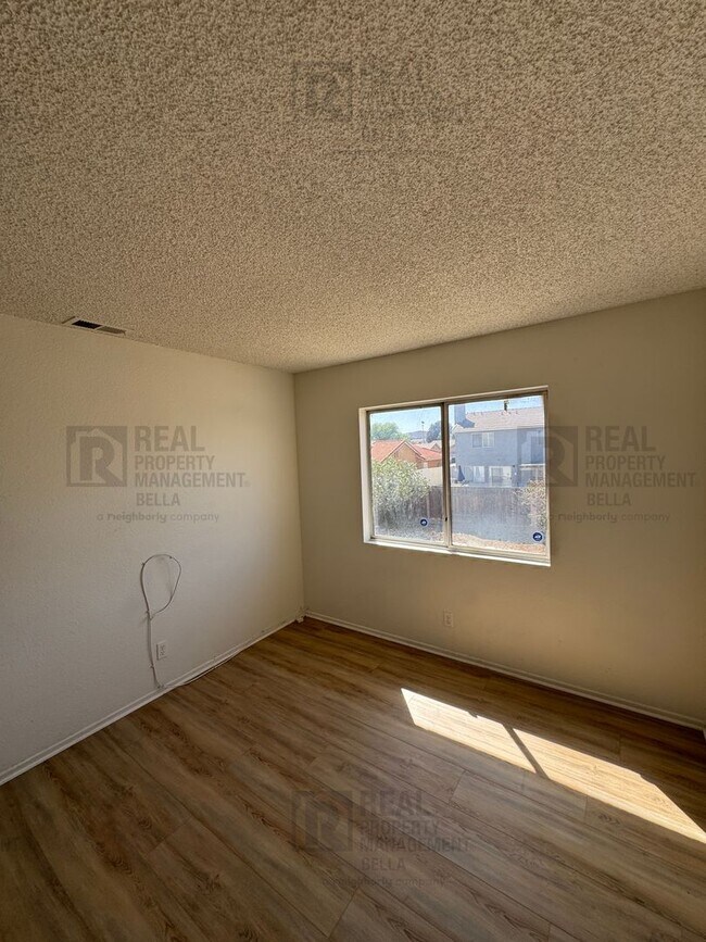Building Photo - 1330 Wrigley Ln